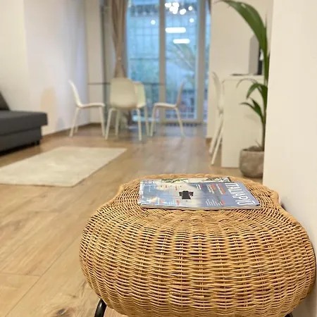 Green Home Apartman *